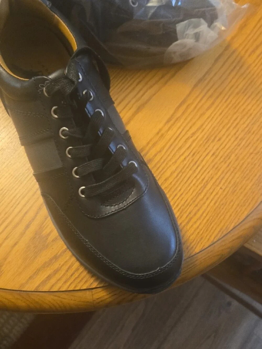Bass Men's Black Leather Lace-Up Sneaker